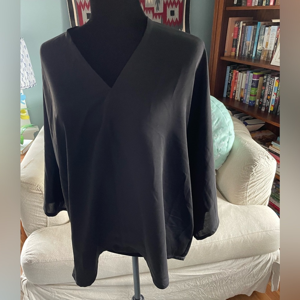 NIC + ZOE double-v loose fitting black top sz XL NWT